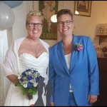 Lichtblauw broekpak bruid