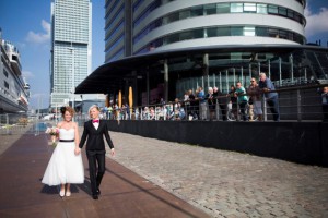 Broekpak trouwen stoer vrouw