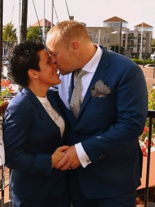 Trouwpakken man en vrouw