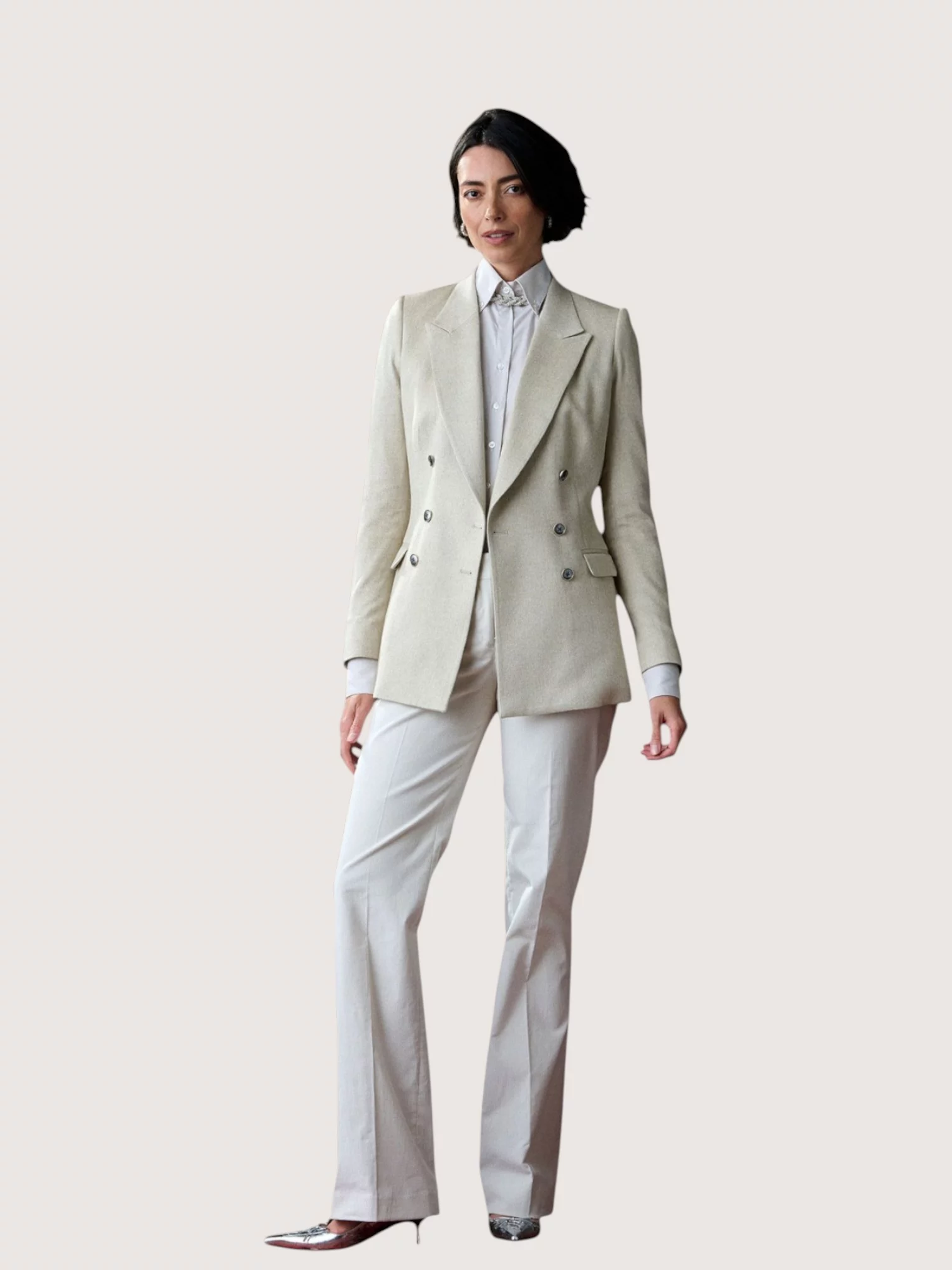 Trouwpak voor vrouwen op maat gemaakt i n geel in rood 