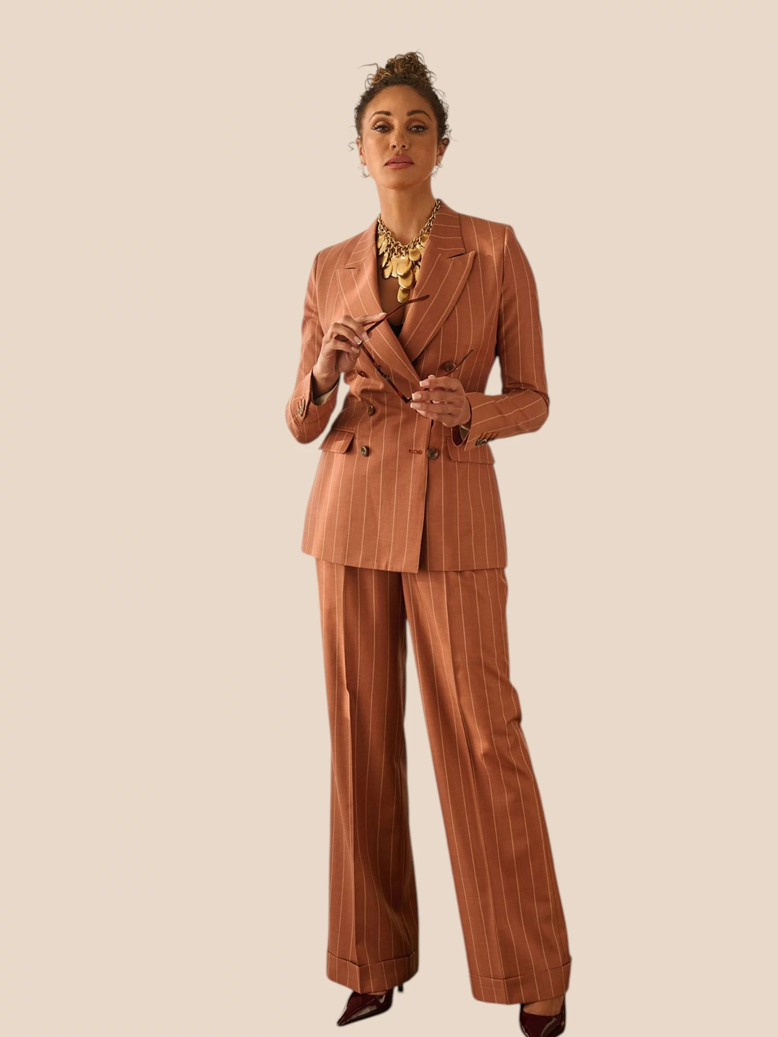Dames trouwpak bruin met wijde pijpen 