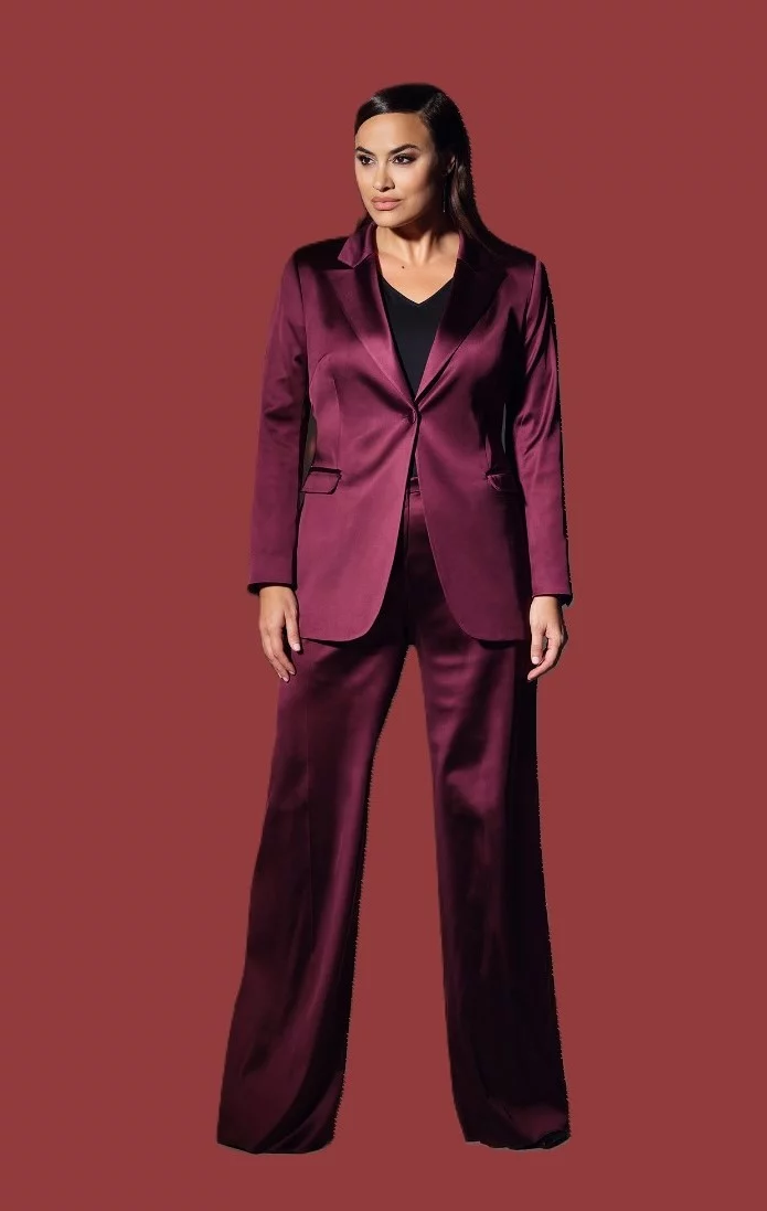 Trouwpak voor vrouwen op maat gemaakt in rood 