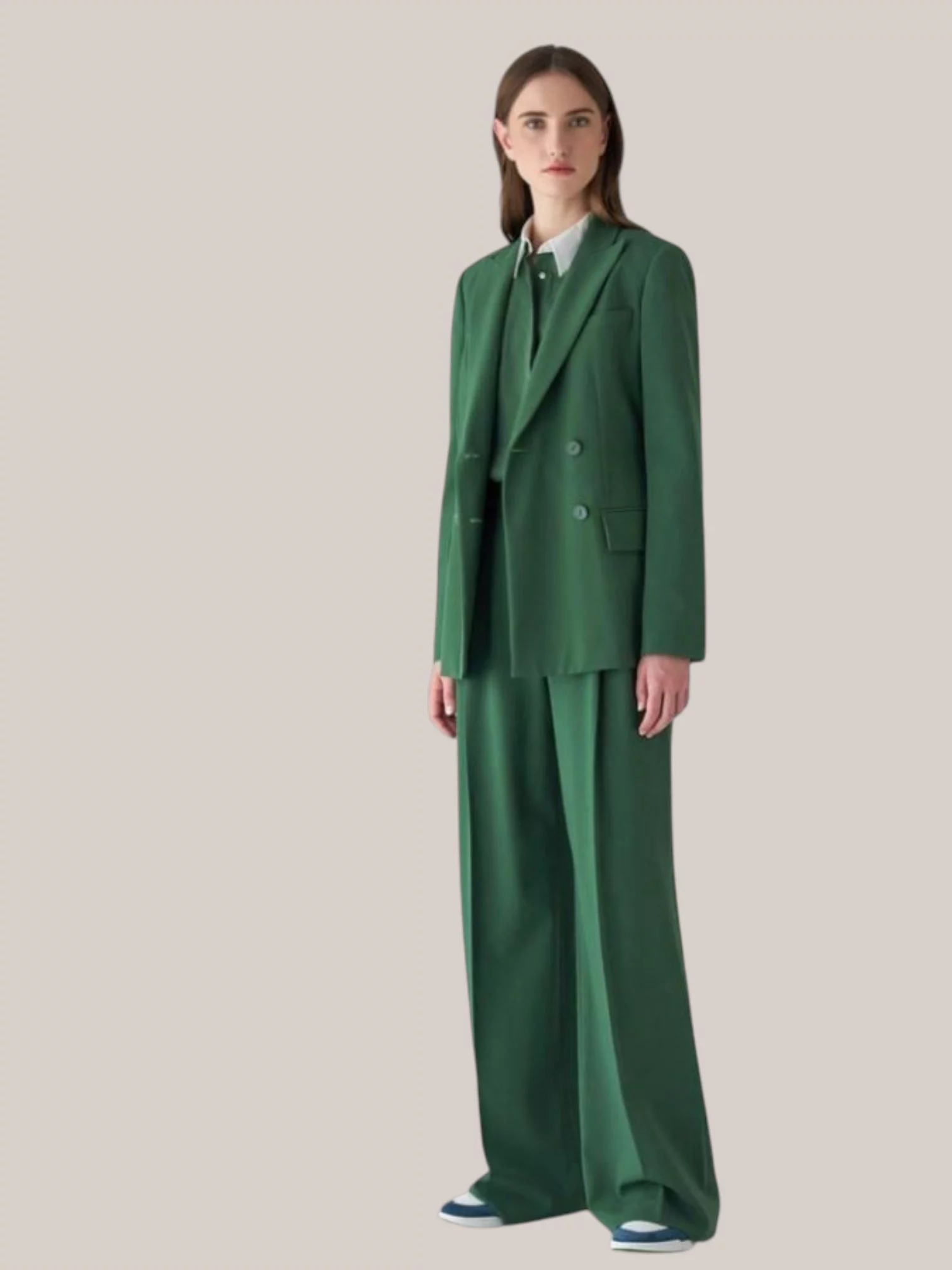 Trouwpak vrouw groen op maat gemaakt