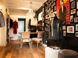 Contact vrouwen en trouwen dames trouwpak