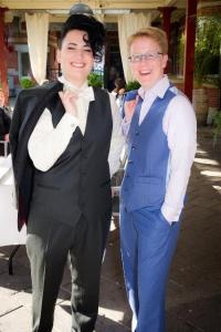 Non binair trouwpak op maat gemaakt