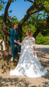 Bruidsbroekpak-in-groen-op-maat-gemaakt