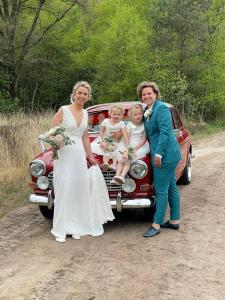 Dames-maatpak-broekpak-bruid-op-maat-gemaakt