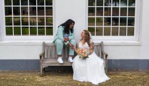 Dames-trouwpak-groen-op-maat