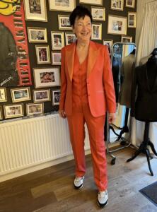 Dames-trouwpak-smoking-oranje