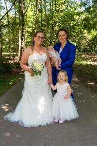 Dames bruidspak op maat gemaakt lesbisch huwelijk