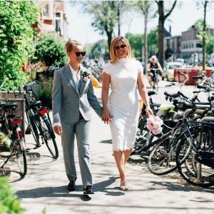 Dames trouwkostuum met gilet  gemaakt van grijze flannel voor huwelijk Denise. Pantalon met omslag