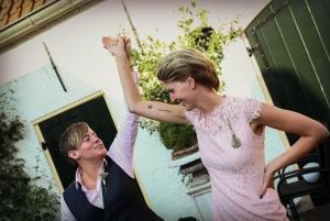 Dames trouwpak gemaakt voor lesbisch huwelijk (1)