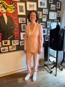 Lesbische-bruid-pak-roze