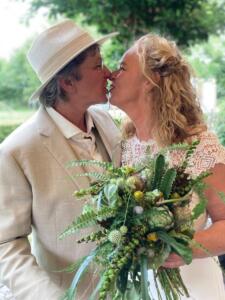 Non-binair-trouwpak-op-maat-gemaakt