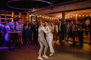 Sportief-dames-trouwpak