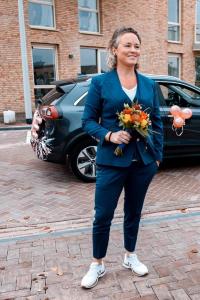 Stoer-bruidspak-vrouw-gemaakt-voor-Miluska