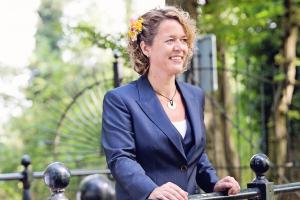 Trouwkleding vrouw gemaakt voor bruiloft Pat