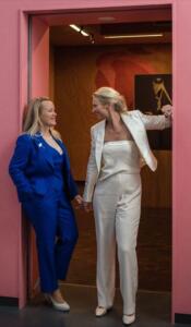 Trouwkostuum-vrouw-met-gilet