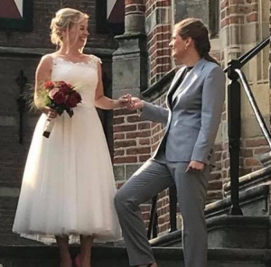 Trouwkostuum vrouw gemaakt voor vrouwen huwelijk van Renee