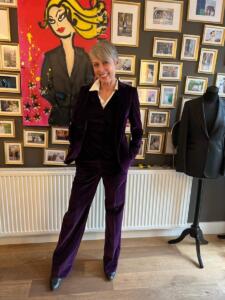 Trouwpak-dames-paars-met-gilet