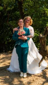 trouwkostuum-vrouw-groen-op-maat-gemaakt