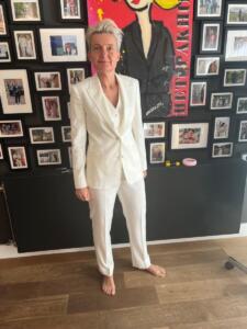 trouwpak-vrouw-wit-met-gilet